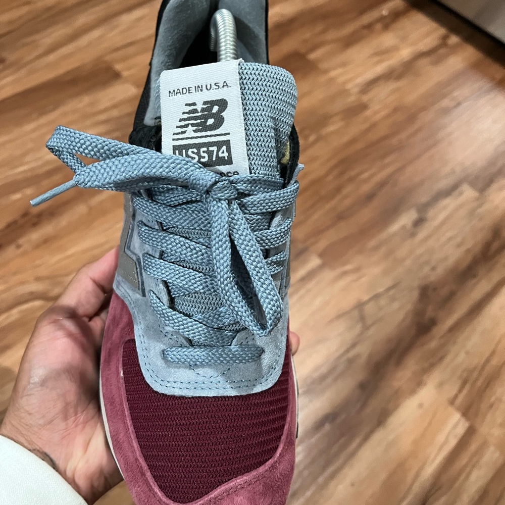 New Balance - Picture 3 of 8